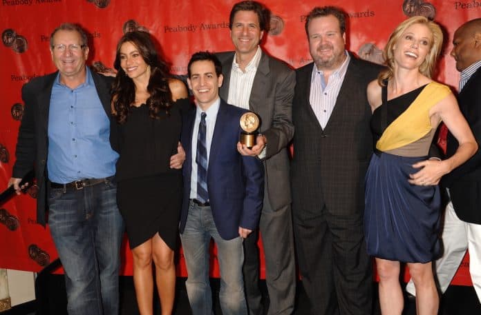 TV moms, budget tips, meeting budget, meeting budget tips, Modern Family, Claire Dunphy, Lorelai Gilmore, Marie Baron, TV mom advice