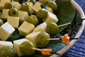 healthy-snacks healthy snacks, Millennial Mindset, Amplify Snack Brands, Center for Generational Kinetics, millennials, F&B