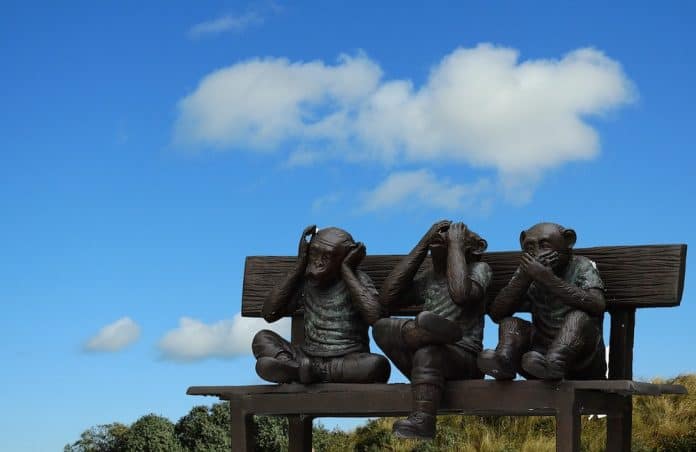 bitmojis, Dianne Devitt, senses, sensory marketing, five senses, Flip the Script,