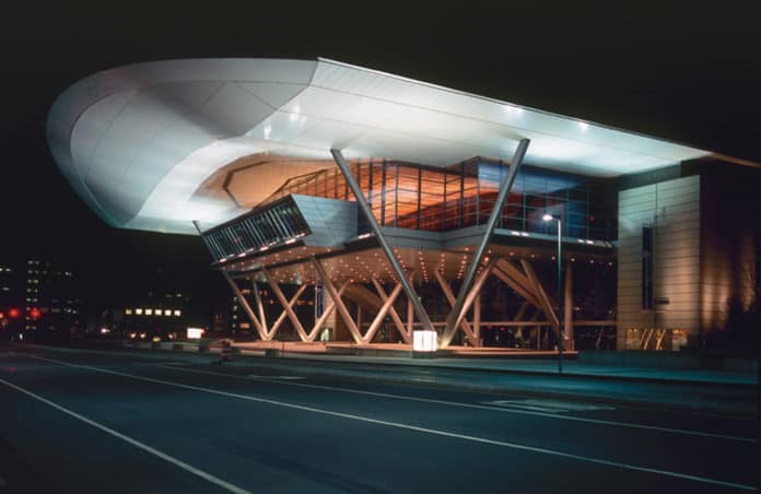 Boston hotels strike. meetings