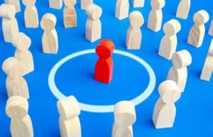the-red-man-keeps-his-distance-in-people-crowd-per-PPAN3QW compression