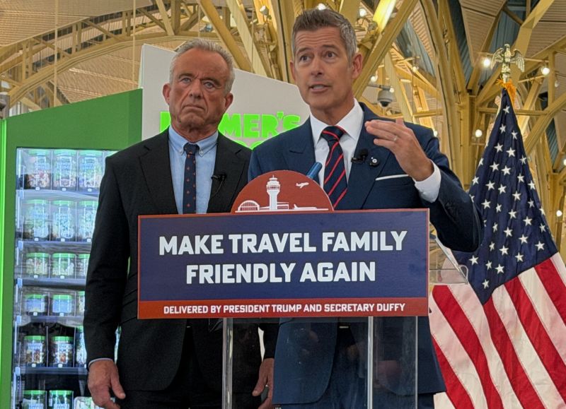 Transportation Secretary Sean Duffy (r.) and Health Secretary Robert F. Kennedy Jr. at Dec. 8 press conference.